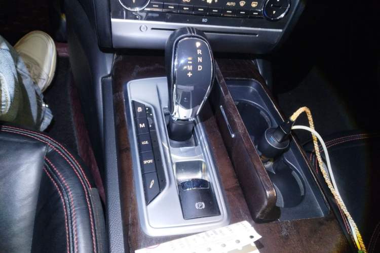 Used Maserati President 2015 3.0T Standard Model Gear Lever