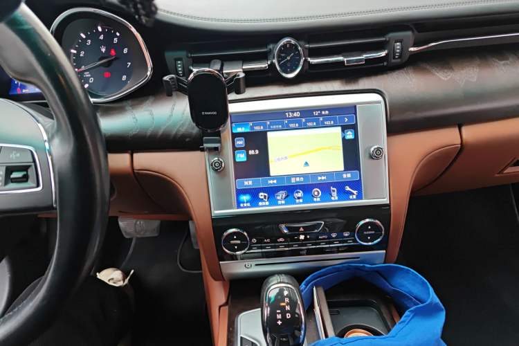 Used Maserati President 2015 3.0T S Q4 Audio And AC Panel