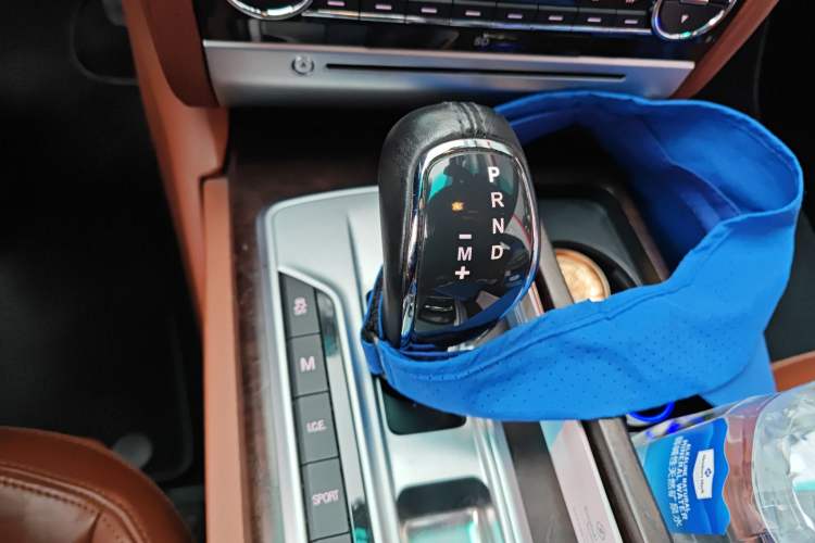 Used Maserati President 2015 3.0T S Q4 Gear Lever