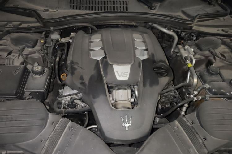 Used Maserati President 2015 3.0T Standard Model Engine Bay
