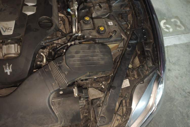 Used Maserati President 2015 3.0T Standard Model Engine Bay Left