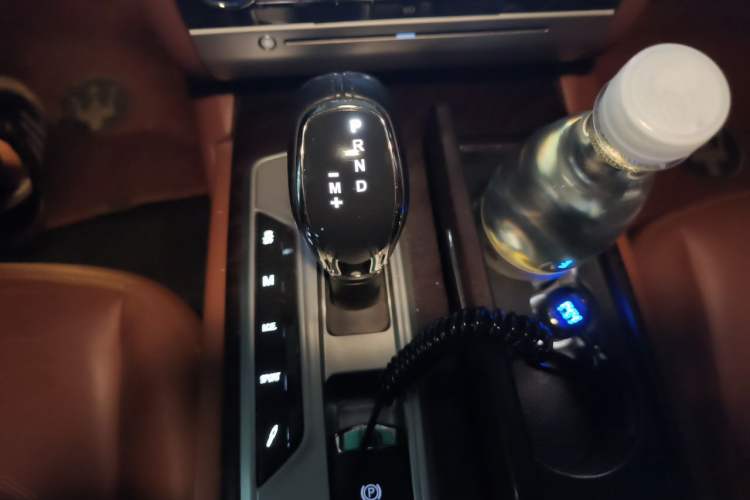 Used Maserati President 2015 3.0T Standard Model Gear Lever