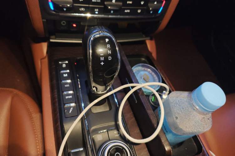 Used Maserati President 2015 3.0T Standard Model Gear Lever