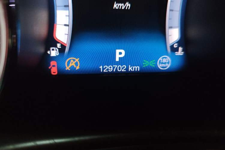 Used Maserati President 2015 3.0T Standard Model Odometer Close Up