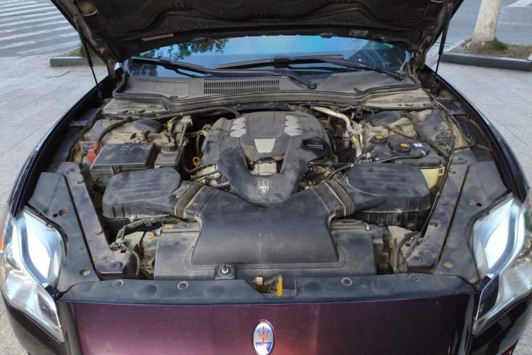 Used Maserati President 2015 3.0T Standard Model Engine Bay