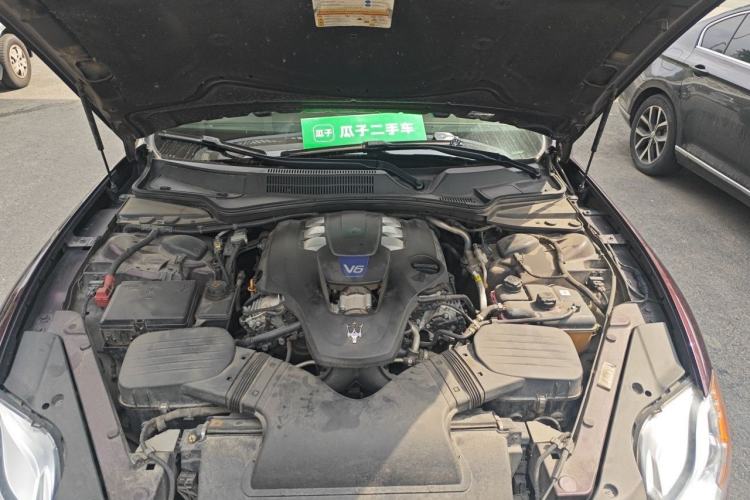 Used Maserati President 2015 Updated Version 3.0T S Q4 Engine Bay
