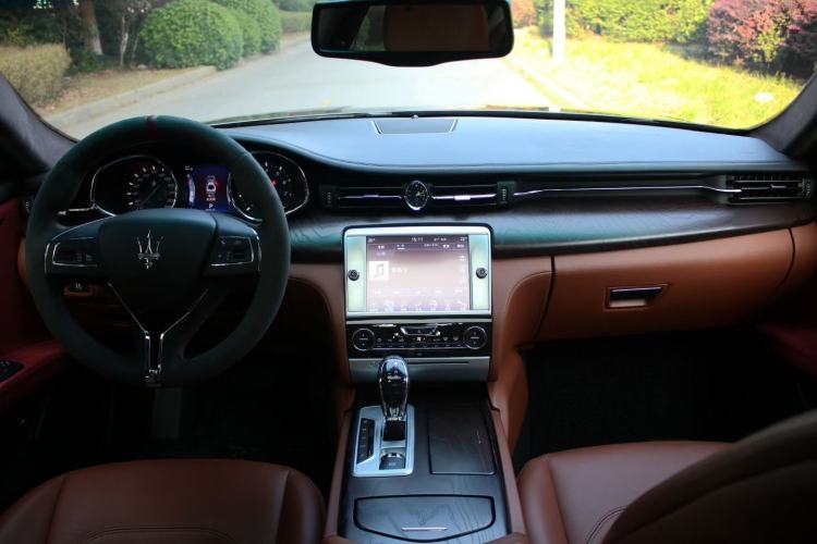 Used Maserati President 2015 3.0T Standard Model Interior 1