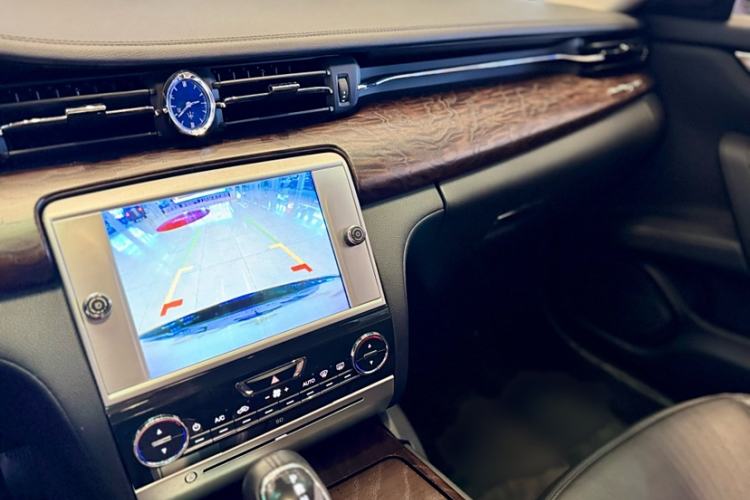 Used Maserati President 2015 3.0T Standard Model Interior 10