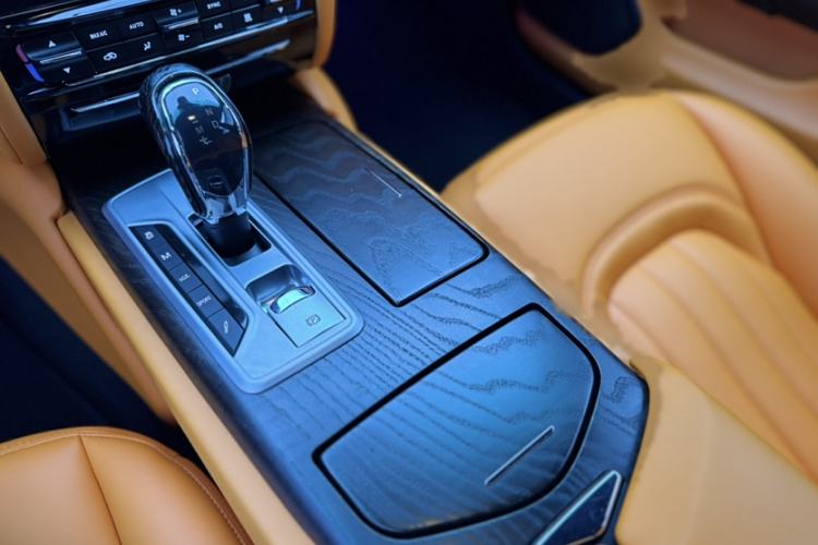 Used Maserati President 2015 3.0T Standard Model Interior 10