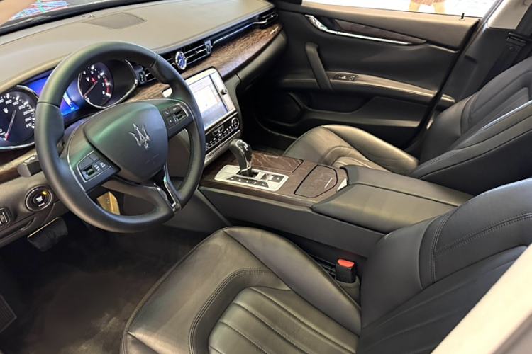 Used Maserati President 2015 3.0T Standard Model Interior 11