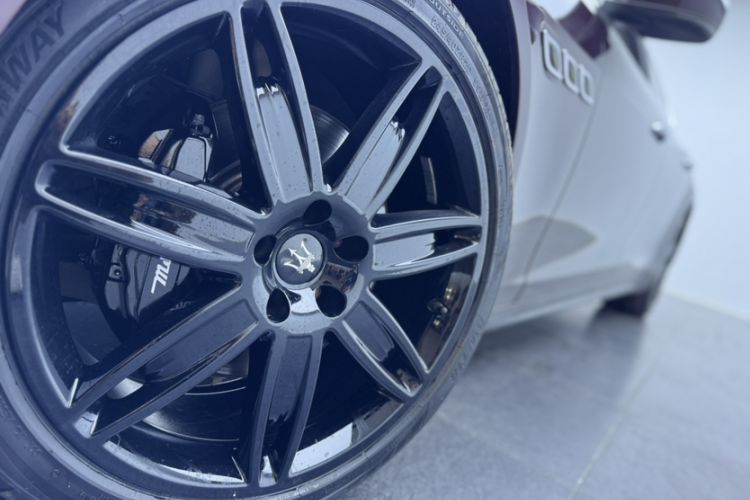 Used Maserati President 2015 3.0T Standard Model Interior 11