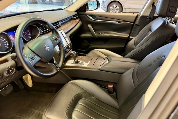 Used Maserati President 2015 3.0T Standard Model Interior 12
