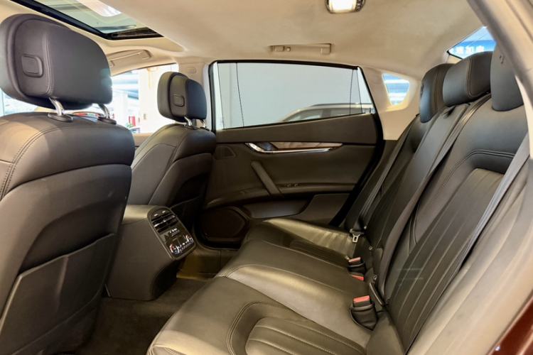 Used Maserati President 2015 3.0T Standard Model Interior 13