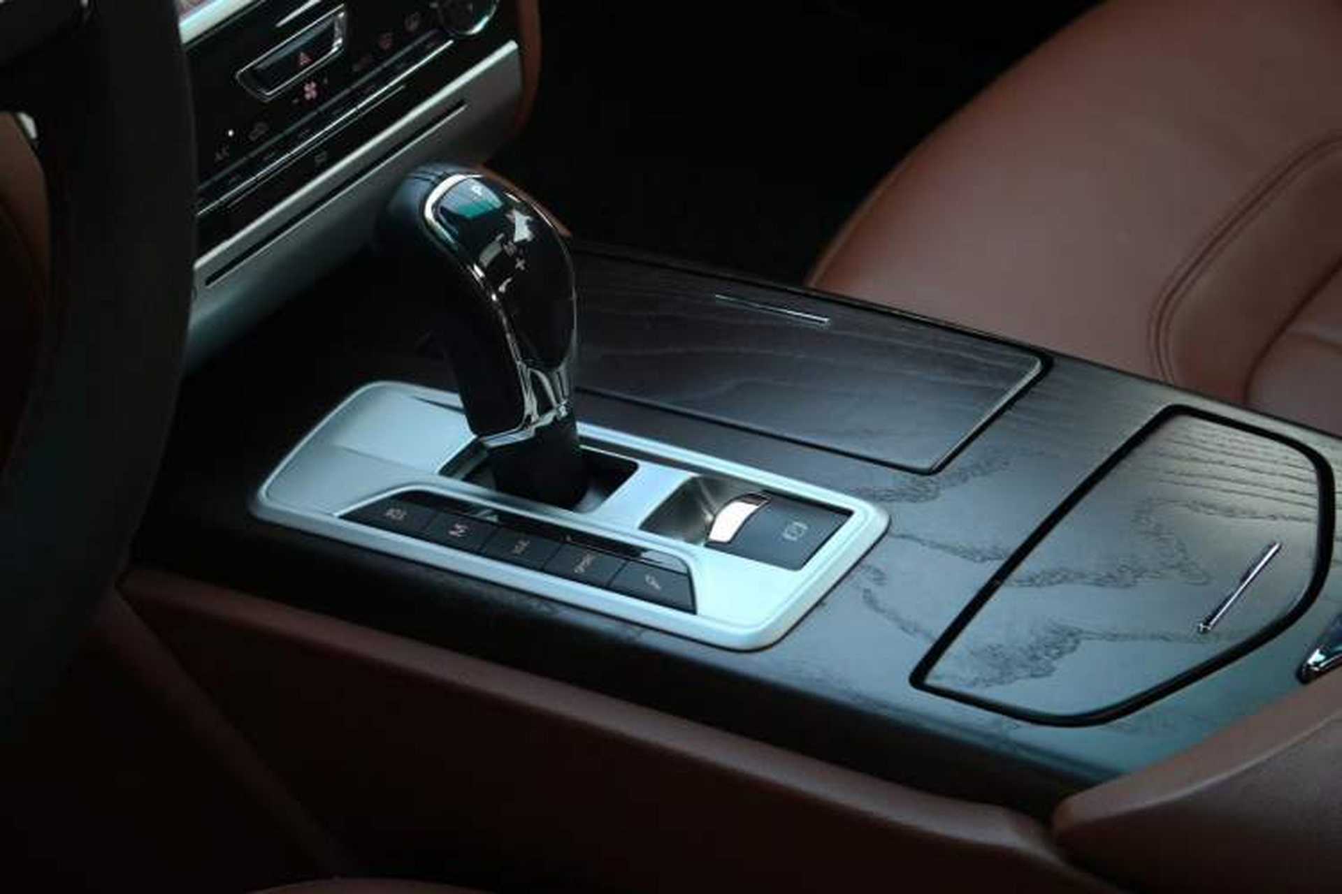 Used Maserati President 2015 3.0T Standard Model Interior 2