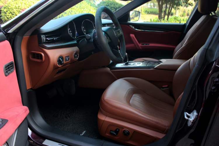 Used Maserati President 2015 3.0T Standard Model Interior 3