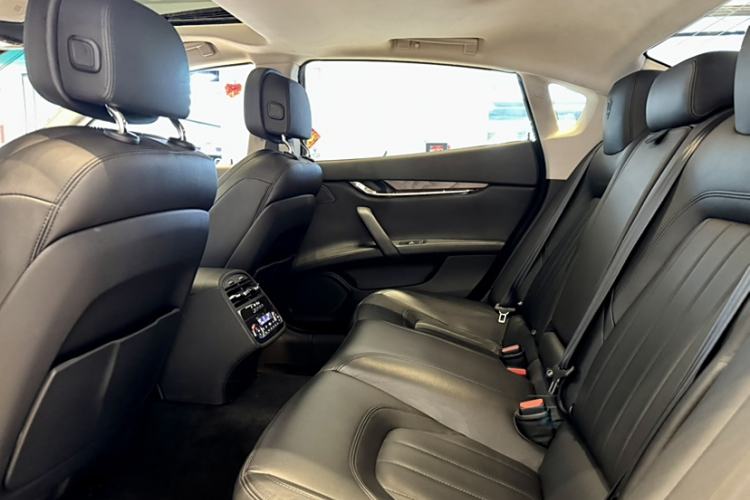 Used Maserati President 2015 3.0T Standard Model Interior 3