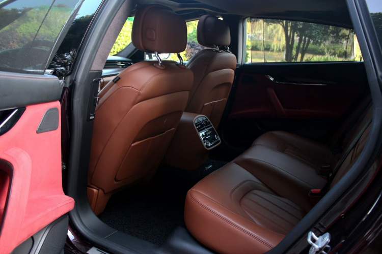 Used Maserati President 2015 3.0T Standard Model Interior 4
