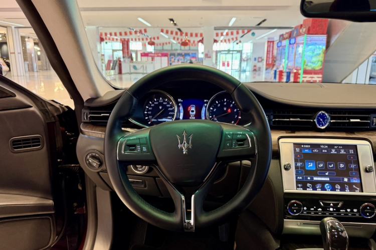 Used Maserati President 2015 3.0T Standard Model Interior 5