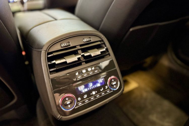 Used Maserati President 2015 3.0T Standard Model Interior 6