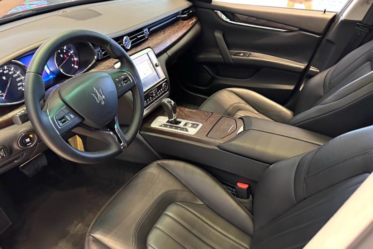 Used Maserati President 2015 3.0T Standard Model Interior 9
