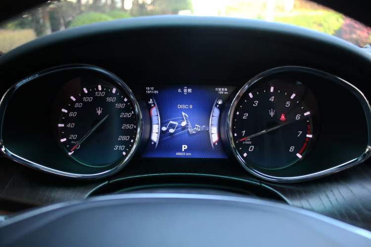 Used Maserati President 2015 3.0T Standard Model Odometer Close Up