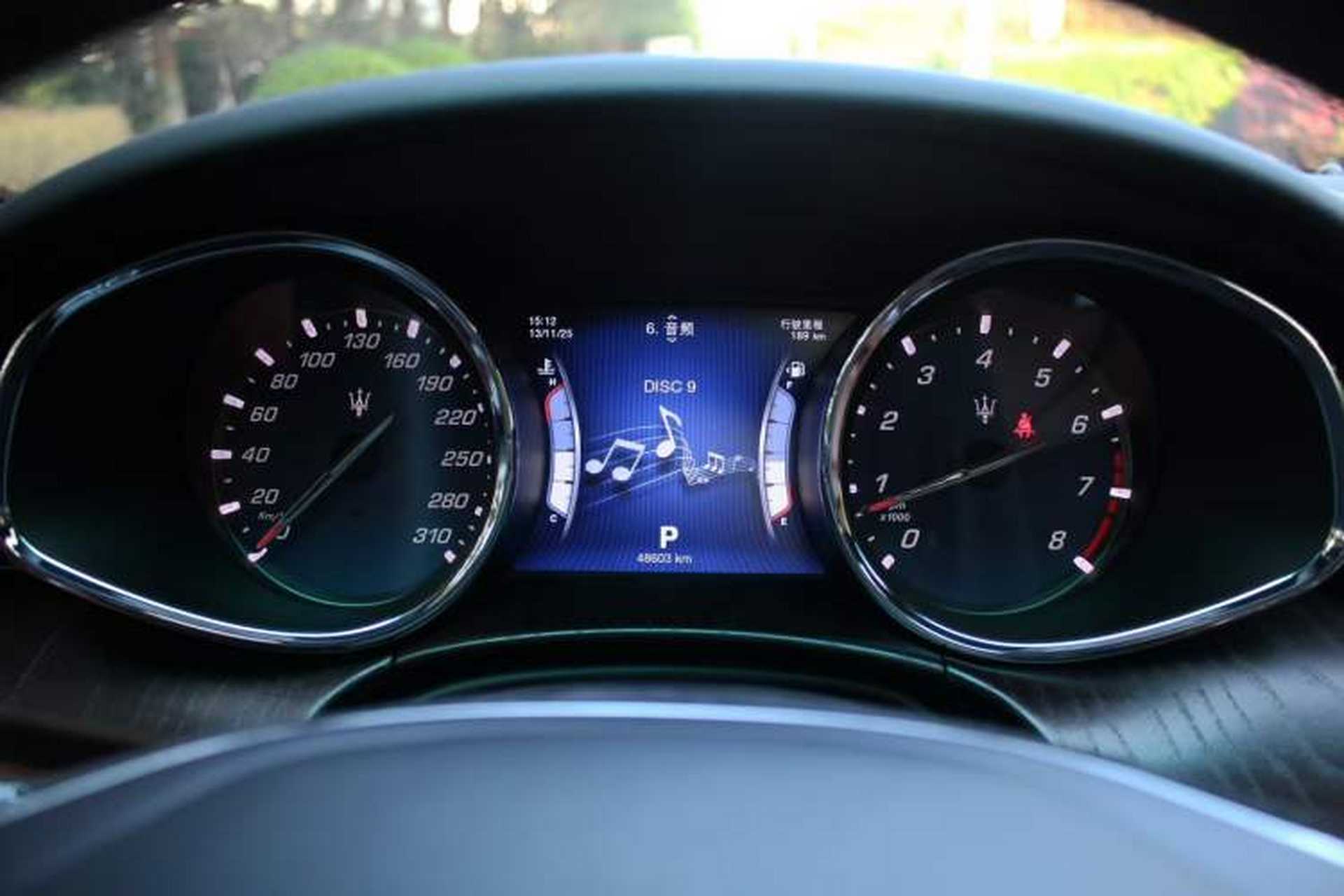 Used Maserati President 2015 3.0T Standard Model Odometer Close Up