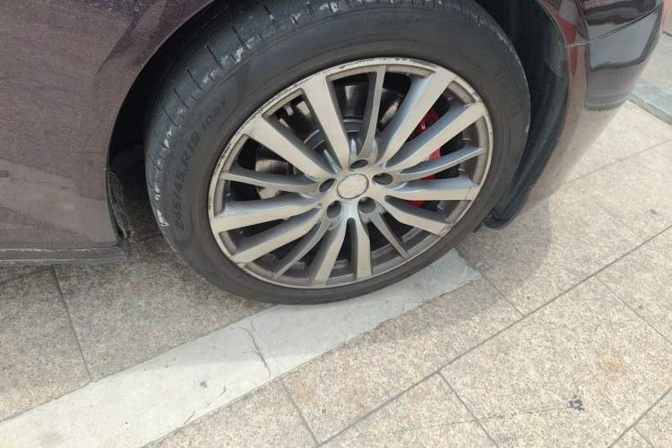 Used Maserati President 2015 3.0T Standard Model Right Front Wheel Hub