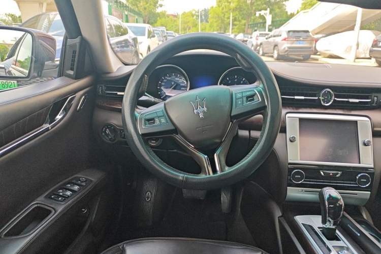 Used Maserati President 2015 Updated Version 3.0T S Q4 Steering Wheel