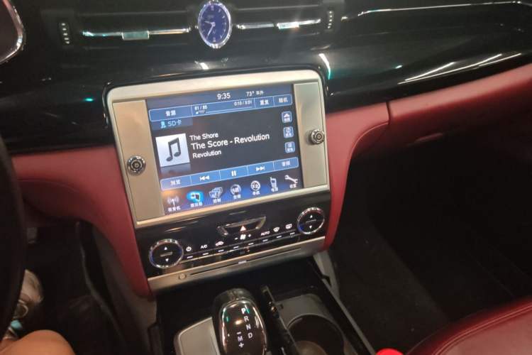 Used Maserati President  Audio And AC Panel