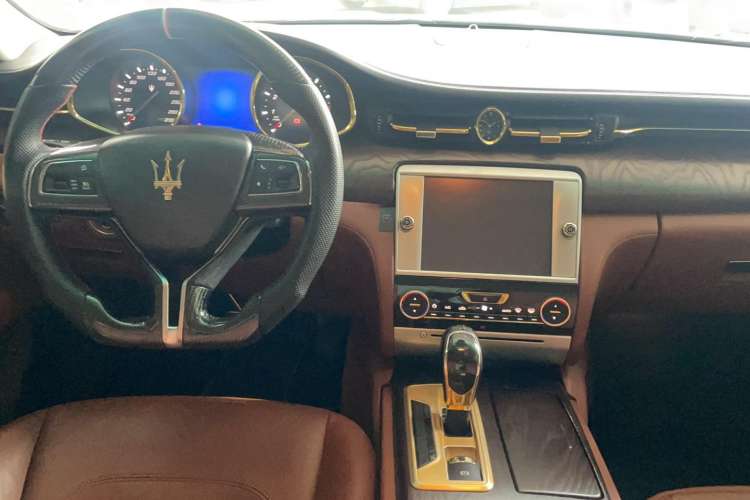 Used Maserati President 2015 3.0T Standard Model Audio And AC Panel
