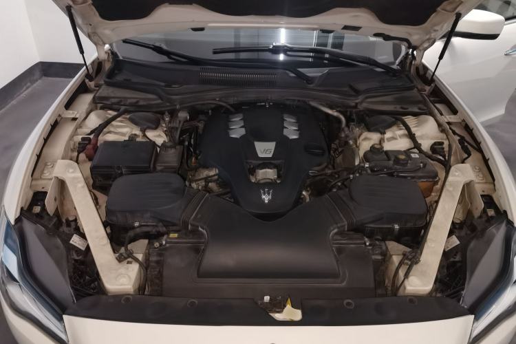 Used Maserati President 2015 3.0T Standard Model Engine Bay