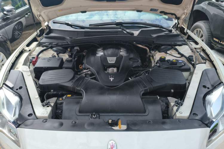Used Maserati President 2015 3.0T Standard Model Engine Bay