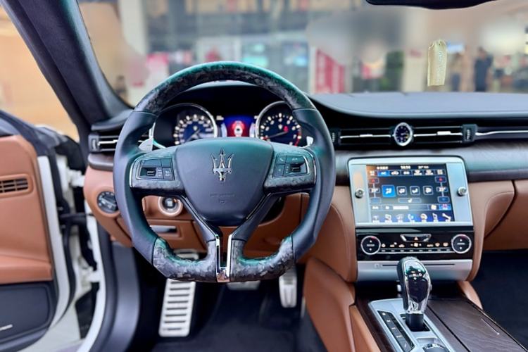 Used Maserati President 2015 3.0T Standard Model Interior 1