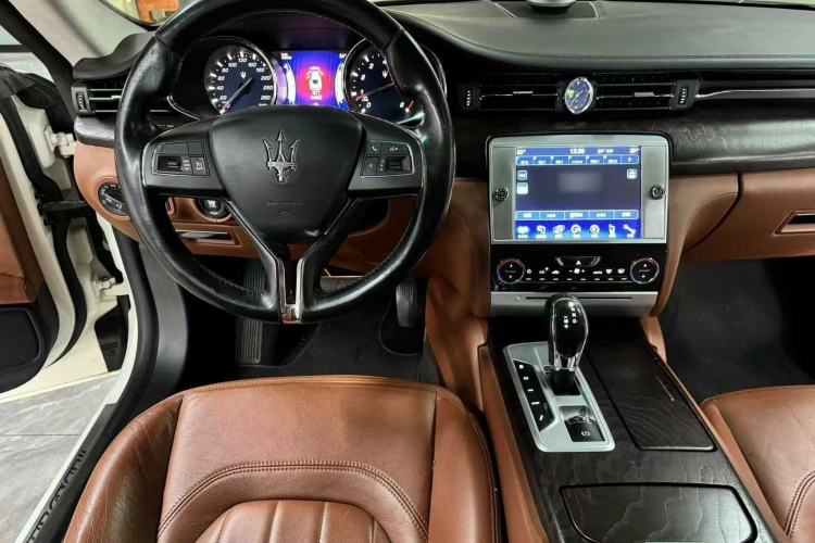 Used Maserati President 2015 3.0T Standard Model Interior 2