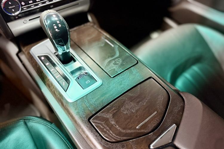 Used Maserati President 2015 3.0T Standard Model Interior 2
