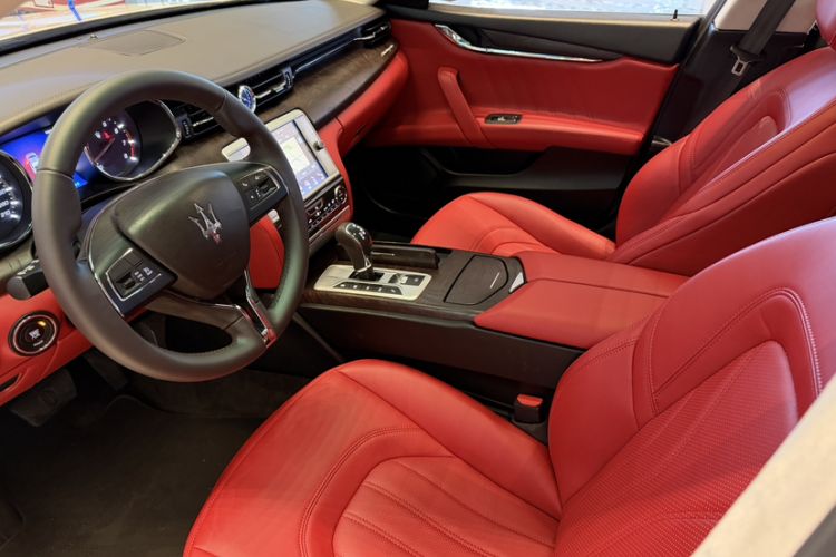 Used Maserati President 2015 3.0T Standard Model Interior 4