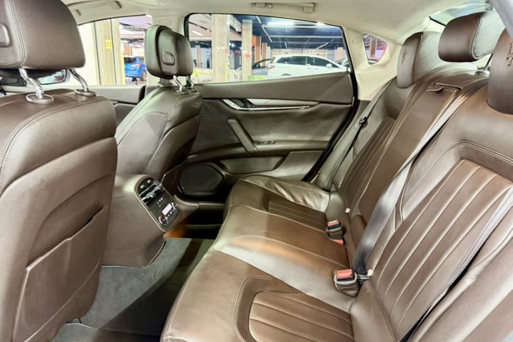 Used Maserati President 2015 3.0T Standard Model Interior 4