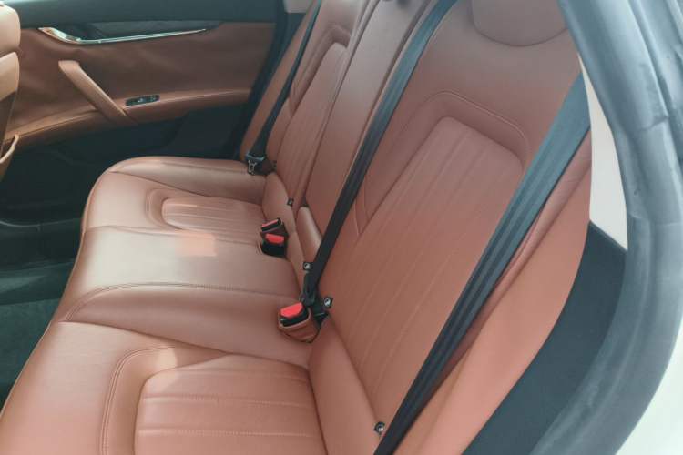 Used Maserati President 2015 3.0T Standard Model Left Rear Seat