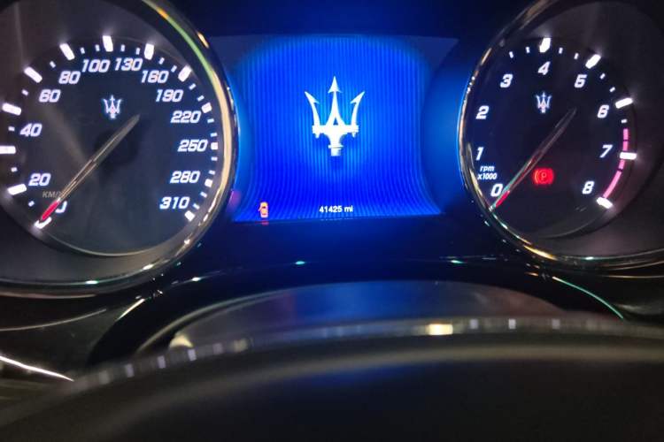 Used Maserati President  Odometer Close Up