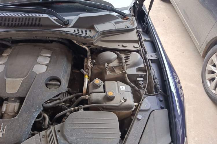 Used Maserati President 2017 3.0T Standard Model Engine Bay Left