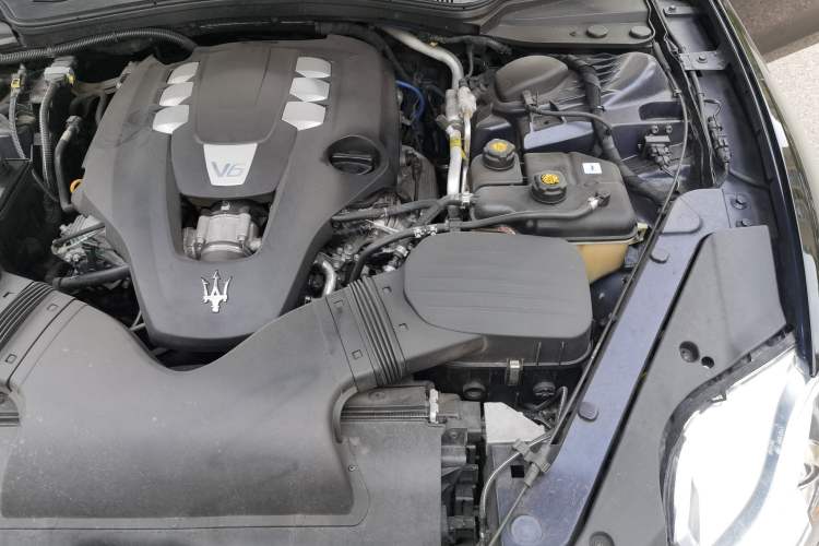 Used Maserati President 2017 3.0T Standard Model Engine Bay Left