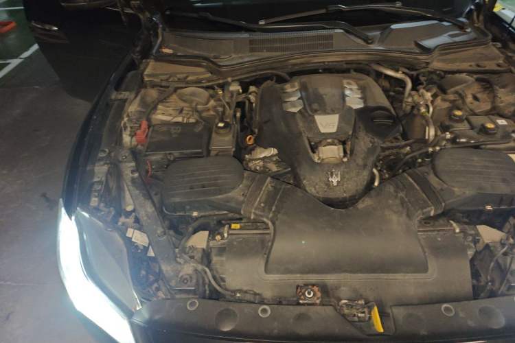 Used Maserati President 2017 3.0T Standard Model Engine Bay Right