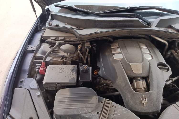 Used Maserati President 2017 3.0T Standard Model Engine Bay Right