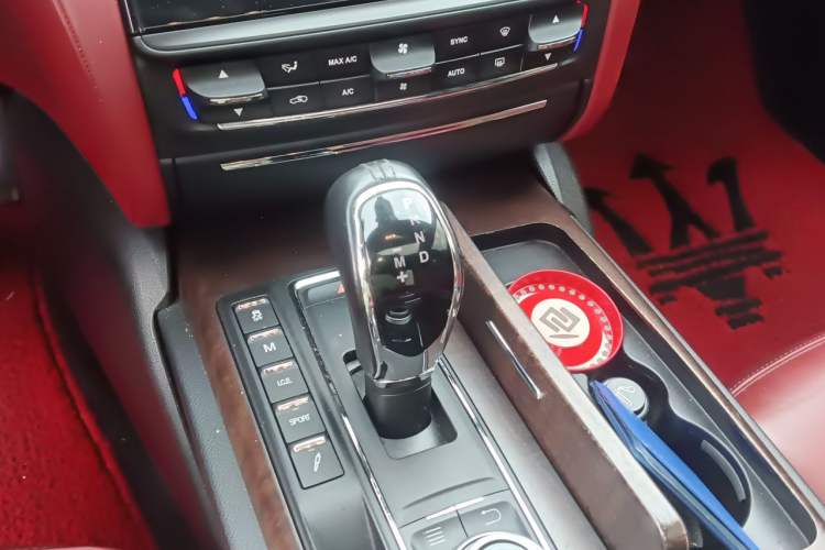 Used Maserati President 2017 3.0T Standard Model Gear Lever