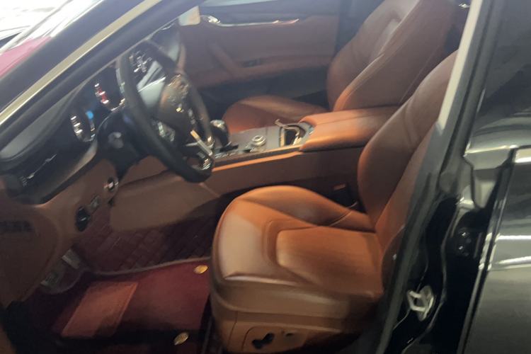 Used Maserati President 2017 3.0T Standard Model Interior 8