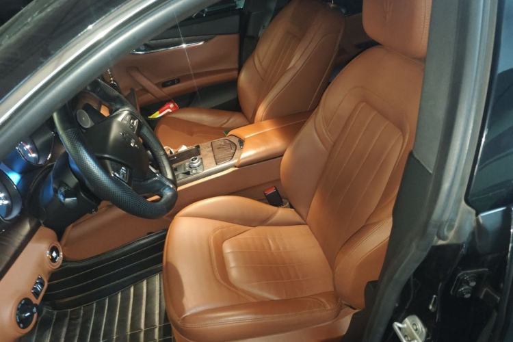 Used Maserati President 2017 3.0T Standard Model Left Front Seat