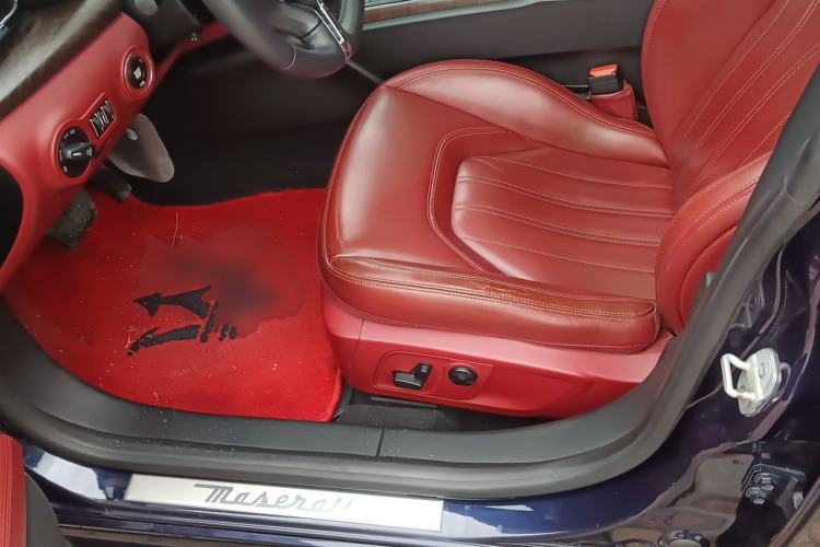 Used Maserati President 2017 3.0T Standard Model Left Front Seat