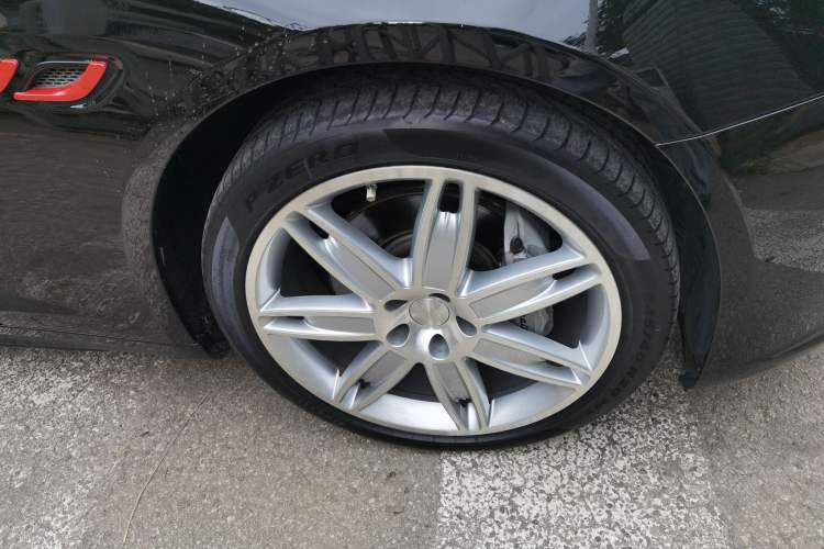 Used Maserati President 2017 3.0T Standard Model Right Front Wheel Hub