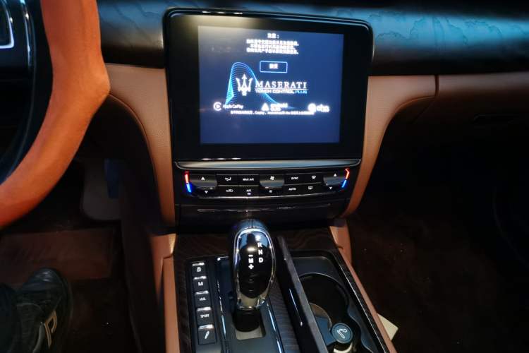 Used Maserati President 2017 3.0T Standard Model Audio And AC Panel