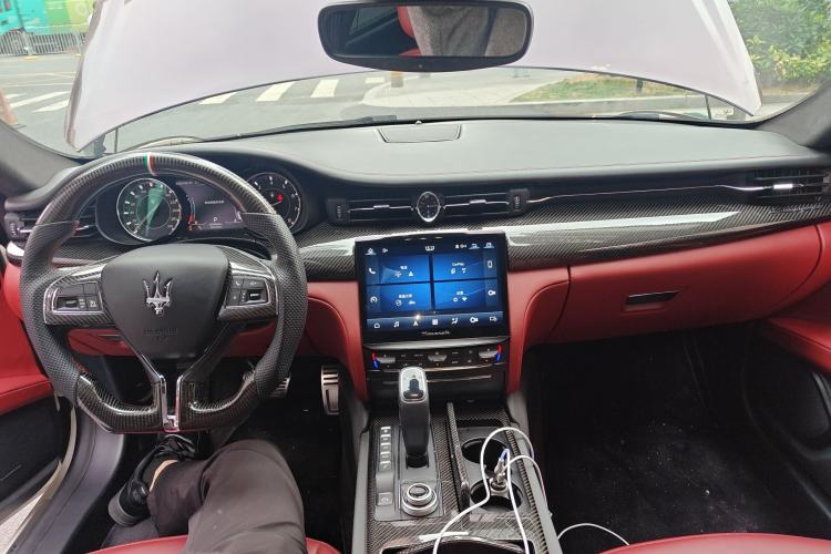 Used Maserati President 2017 3.0T Standard Model Center Console